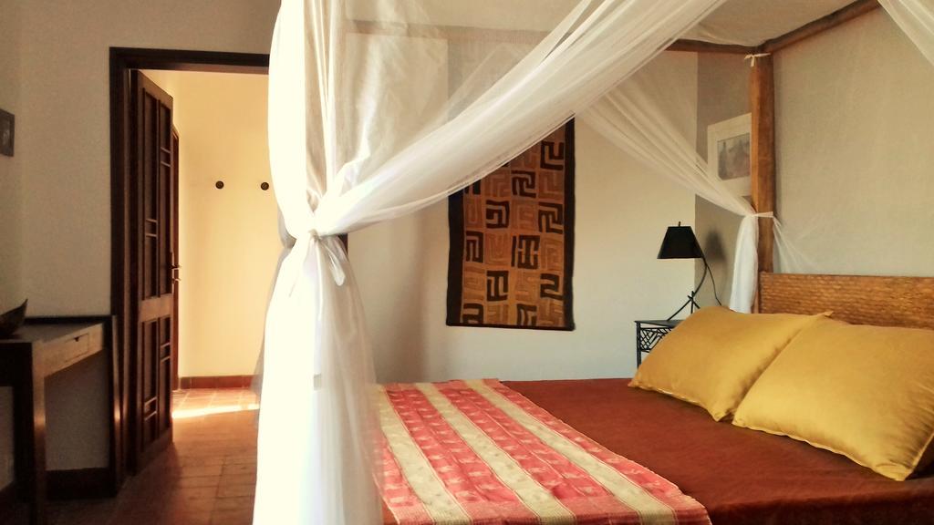 Maison D'Hotes Niokobokk Ndiebene ภายนอก รูปภาพ
