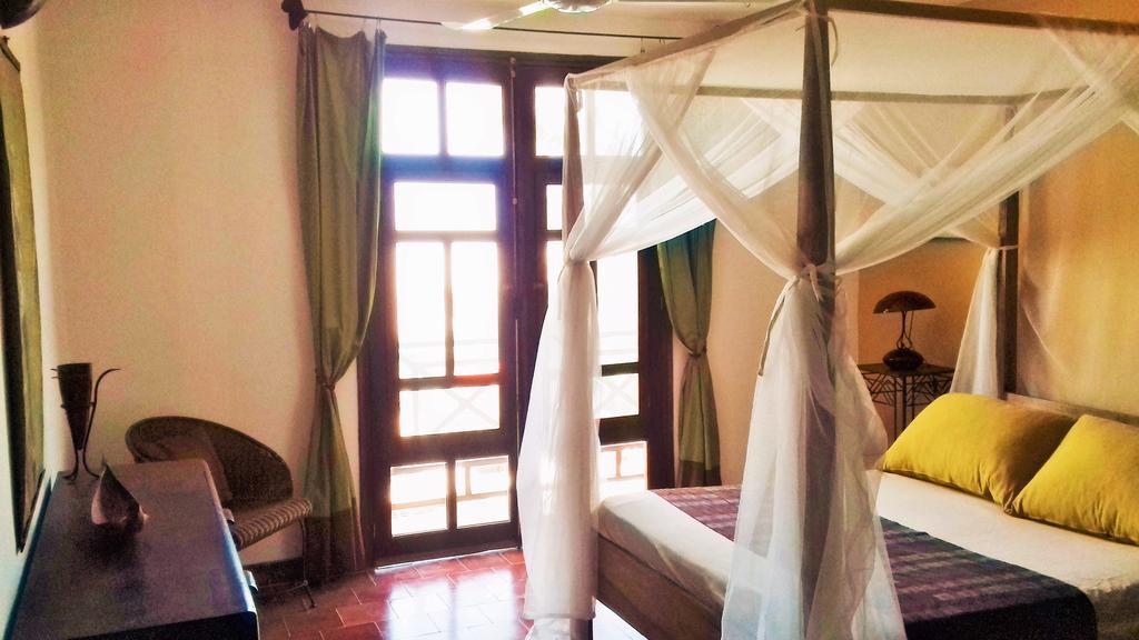 Maison D'Hotes Niokobokk Ndiebene ภายนอก รูปภาพ